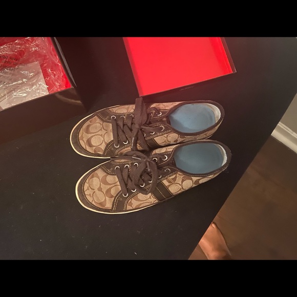 Coach shoes - Picture 3 of 3